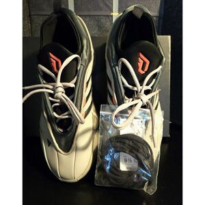 NIB Dame 9 'Silver Pebble' - Size 9.5/10.5